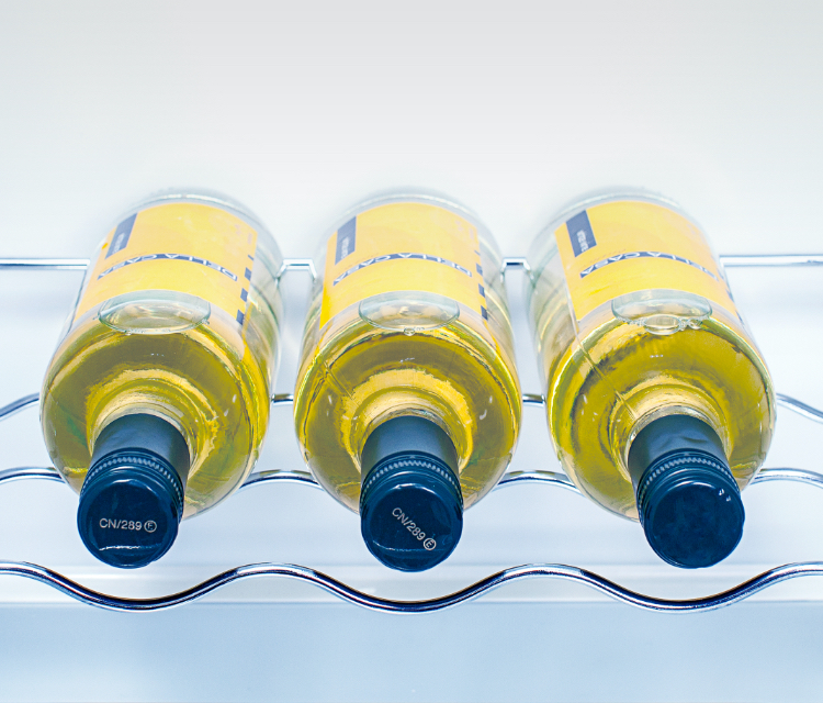 Hisense BCD-535W - Chrome Wine Rack feature image - mobile