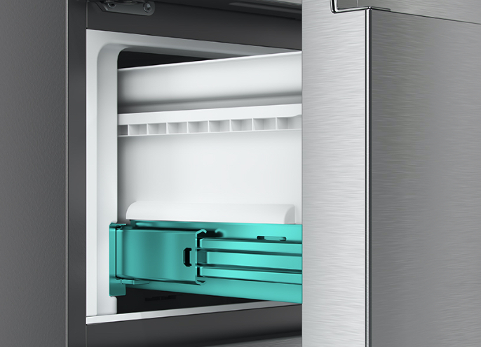 Hisense BCD-454W - Metal Glide Drawers feature image