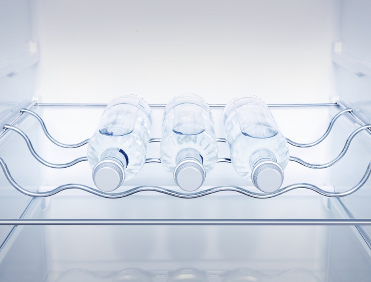 Hisense BCD570W Chrome Wine Rack feature image - mobile