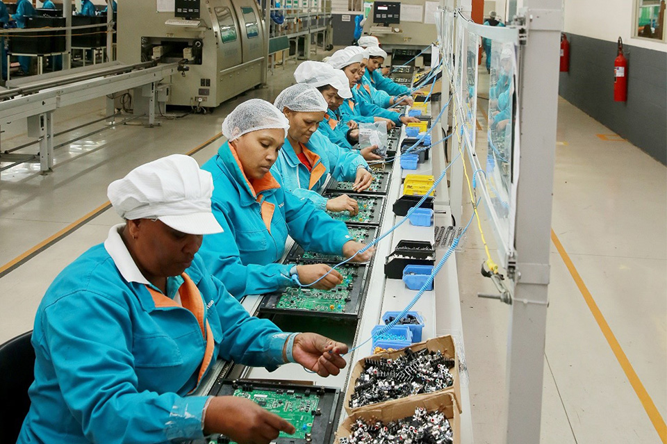 Hisense factory workers