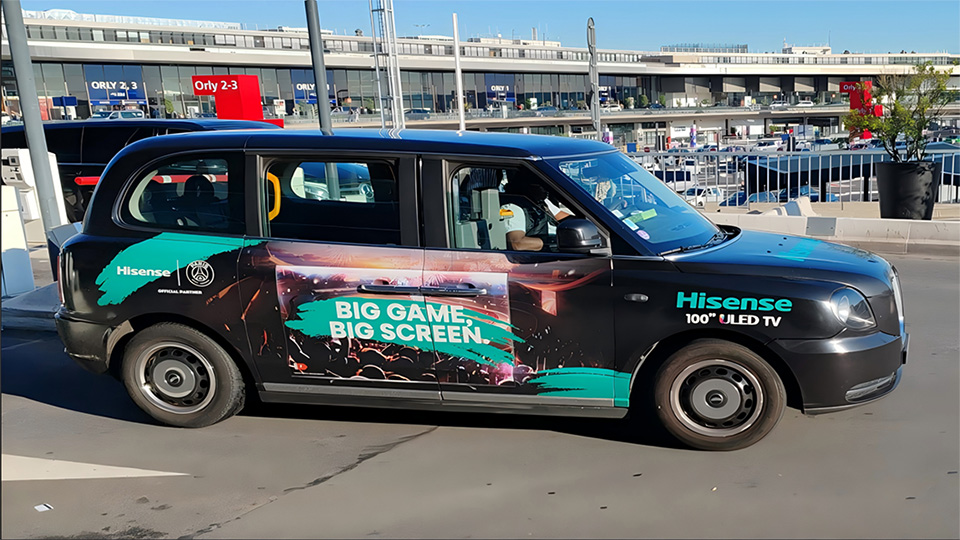 Hisense partnered with eco-responsible mobility company Caocao Mobility to celebrate the ‘Big Game, Big Screen’ campaign