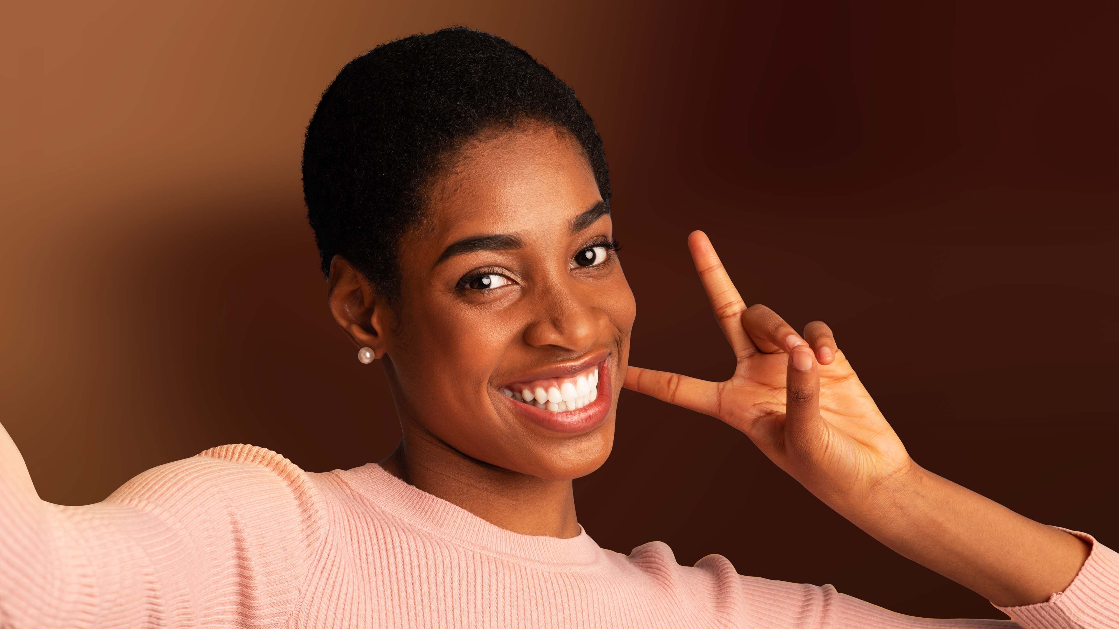 HISENSE INFINITY H60 5G - 16MP Dual Portrait Camera