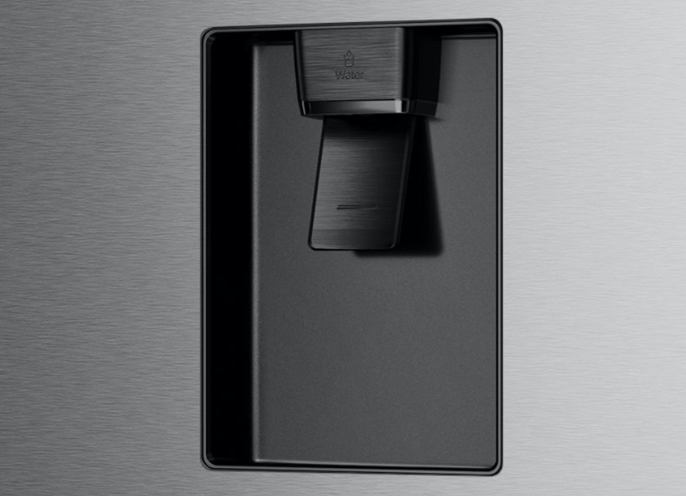 Hisense BCD-560W - No-plumb water dispenser feature image